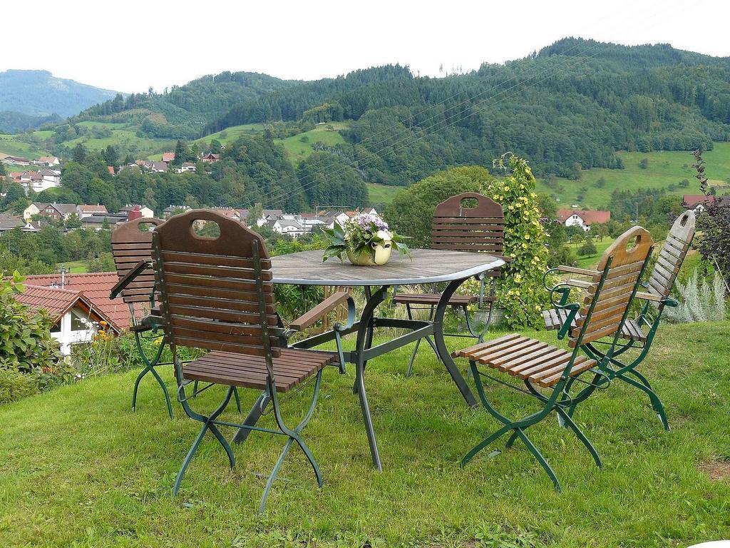 Ferienwohnung Hügelgarten Oppenau Exterior foto